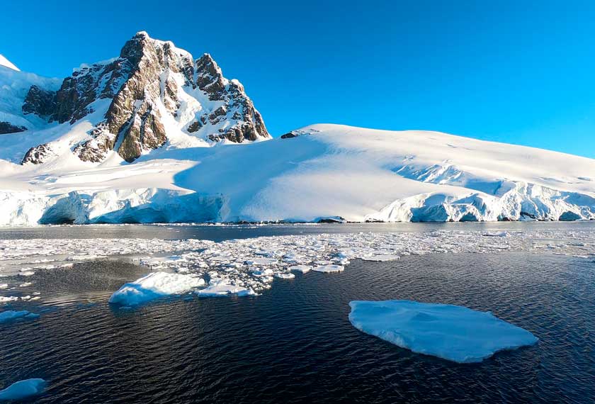 Antártida Clásica en el M/V Ushuaia