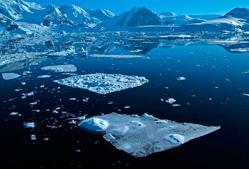 Circulo Polar Antartico en el M/V Greg Mortimer